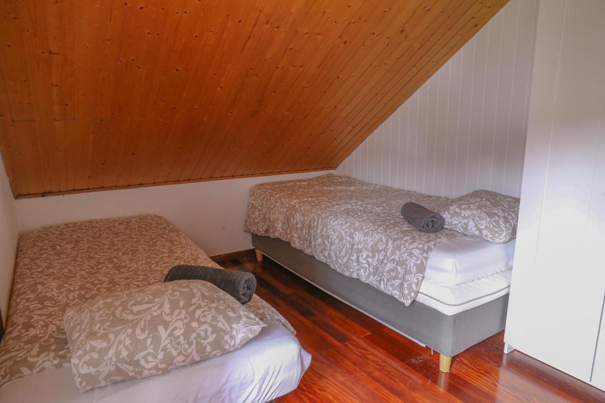 Beachfront Surf & Holiday House, Charming & Quiet Villarrube Bagian luar foto
